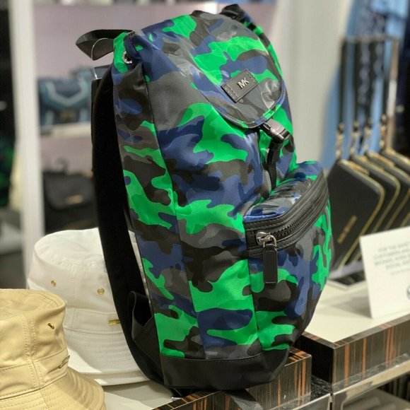 NWT MICHAEL KORS KENT NYLON BACKPACK CAMO - Picture 2 of 3